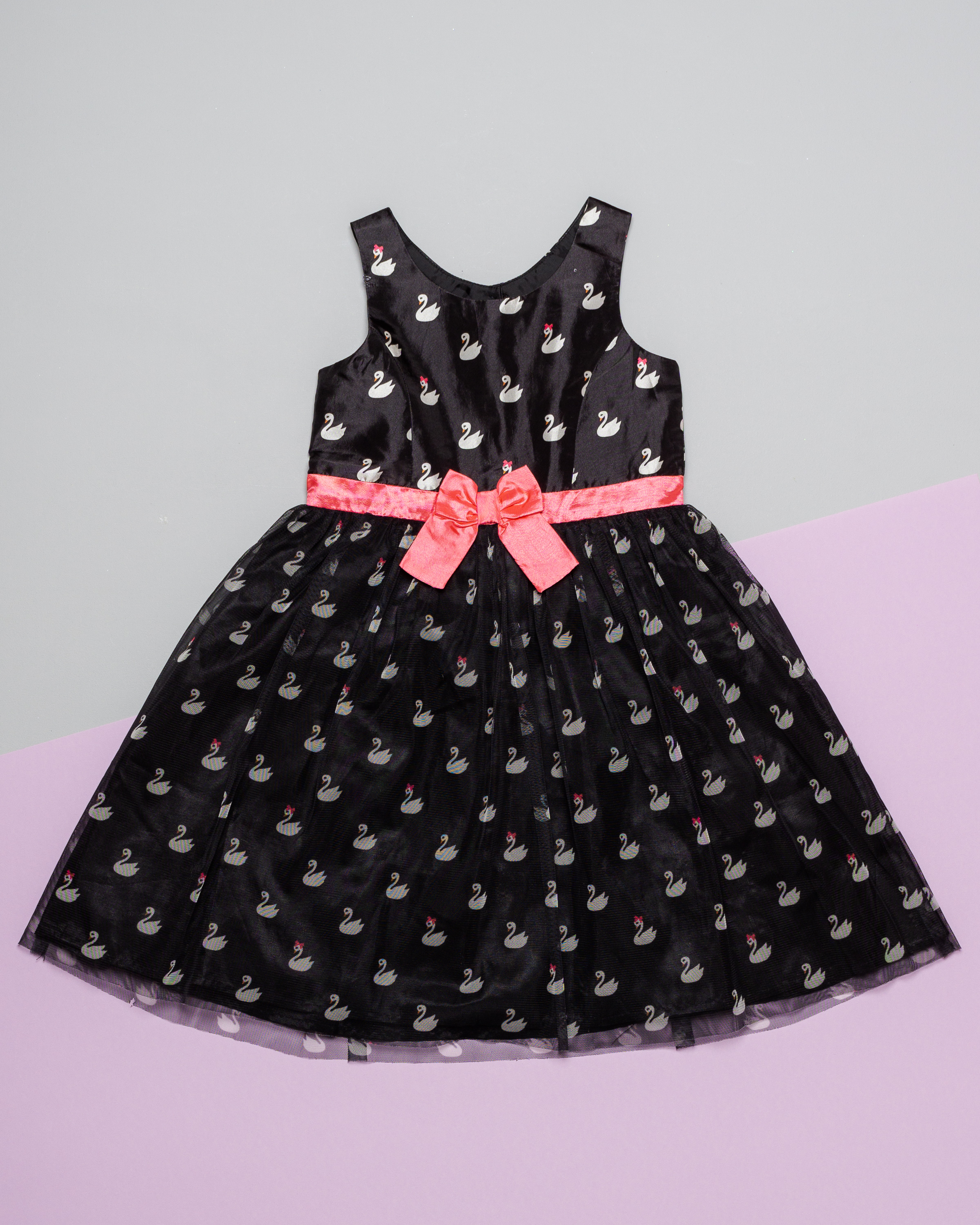 Kleid Gr. 128 – von H&M, Schwan & Schleifen Tüll schwarz Satin