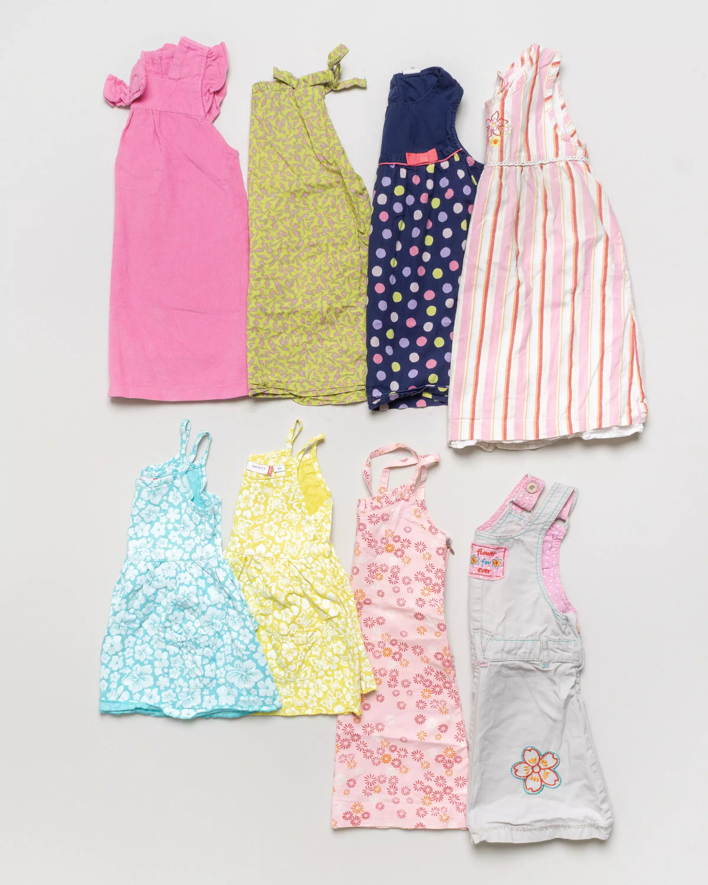 8 Kleider Gr. 92 – Trägerkleid Blumen Blüten Mädchen Cord Set Pack