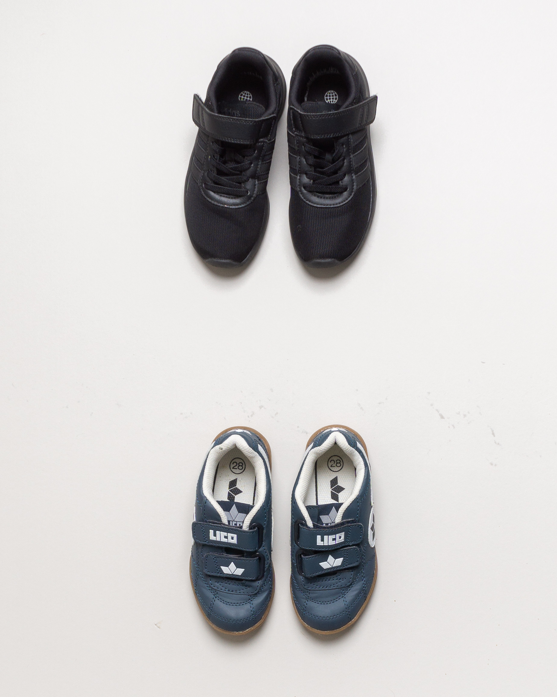 1 Paar Schuhe Gr. 28 - Schwarz Blau Lico Sport Turnschuhe
