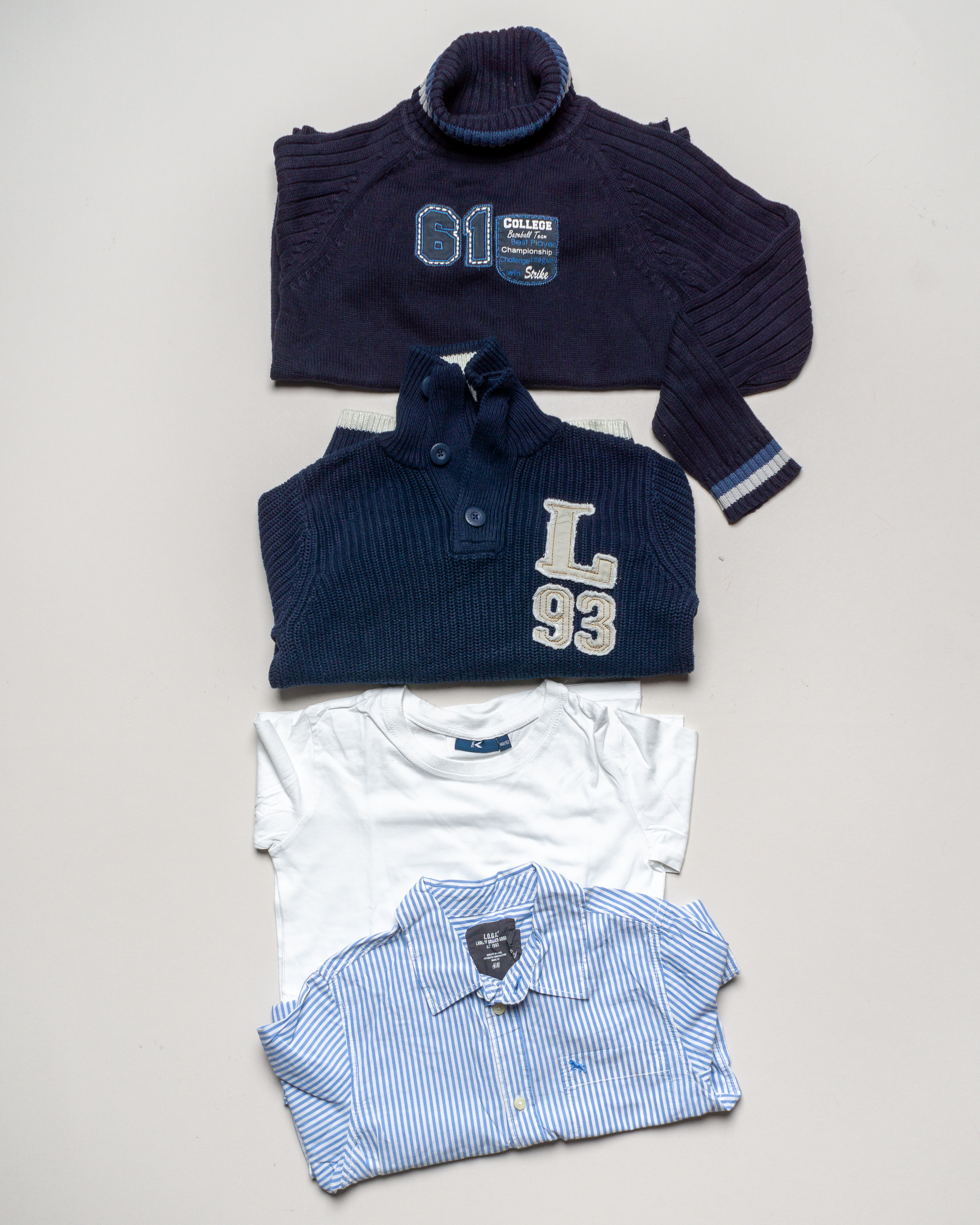 4 Oberteile Gr. 140 - Pullover Hemd T-Shirt Blau Weiß 