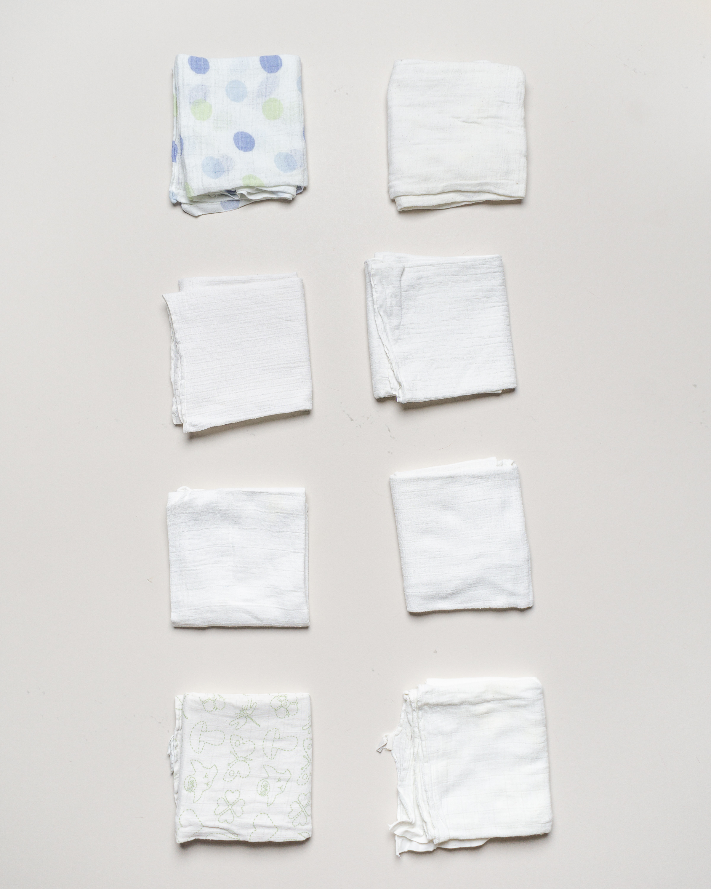 8 Spucktücher – Mullwindeln Sanitastücher weiß blau Baby Muster Punkte
