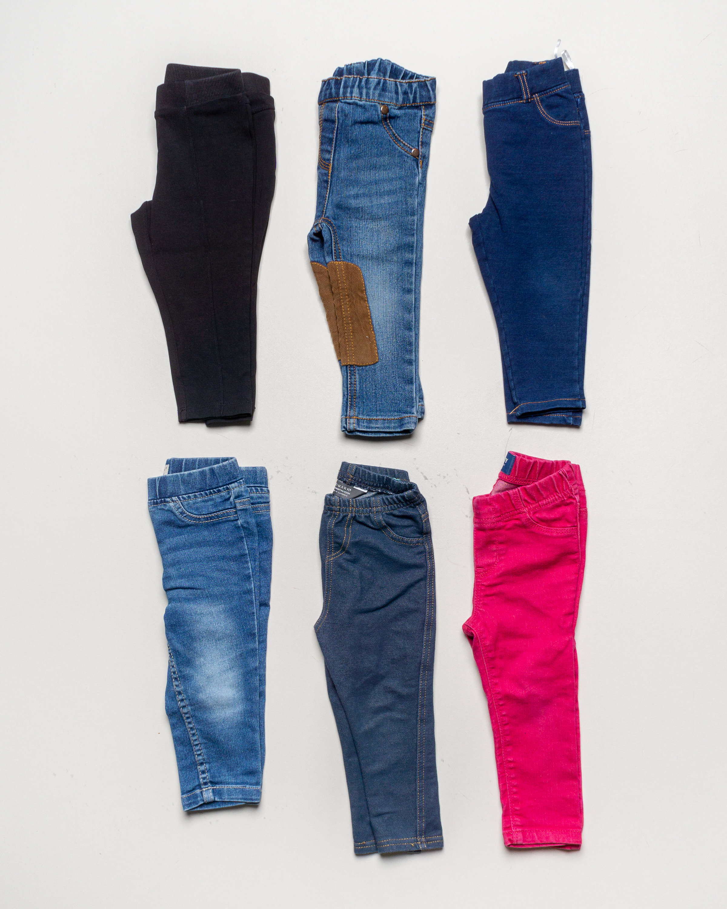 6 Hosen Gr. 80 - Jeans Leggings Pumphosen Jogginghosen Blau Schwarz Pink 