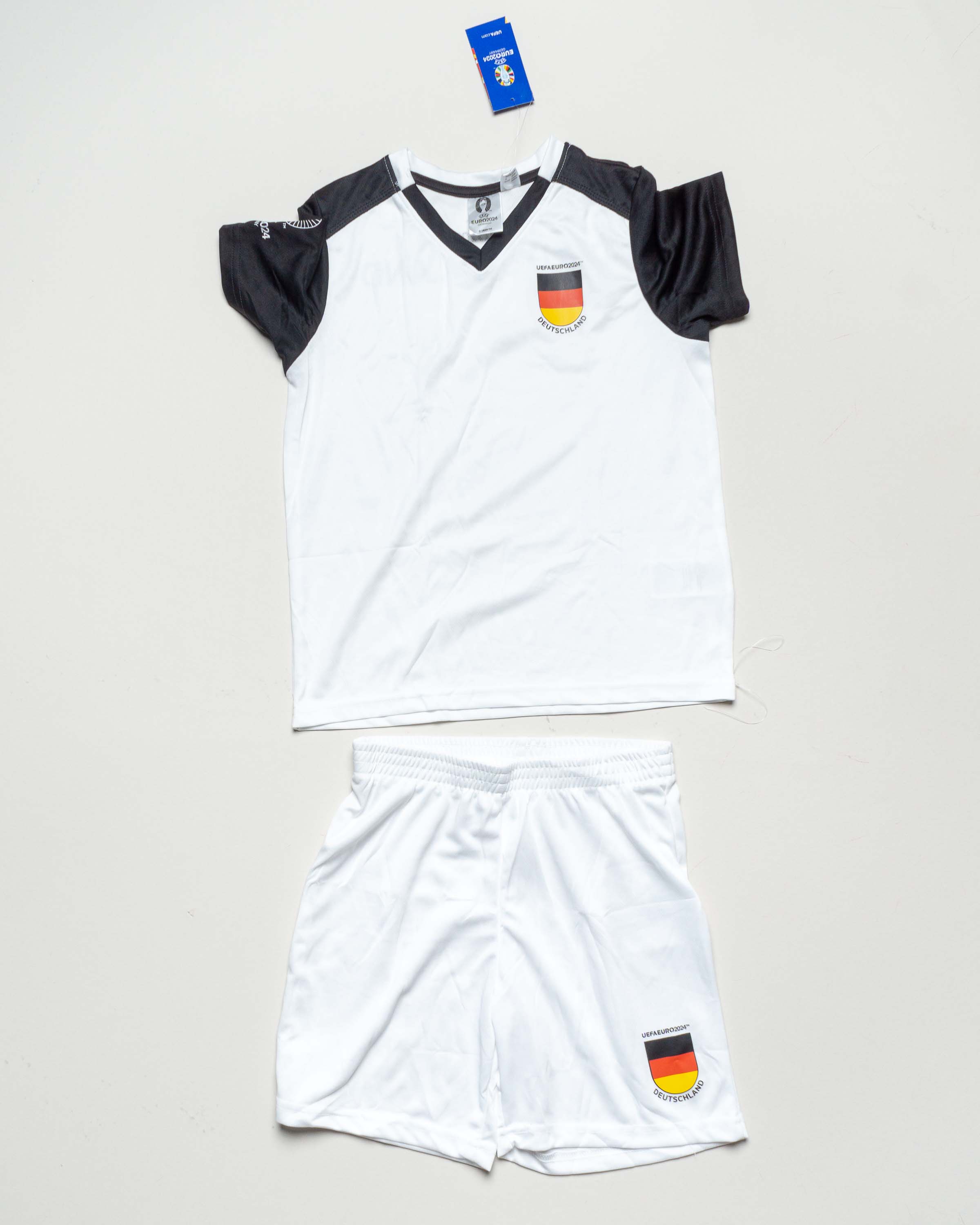 1 Fußballoutfit Gr. 110/116/122/128 – NEU Trikot Set UEFA EURO 2024 weiß Mädchen Junge  