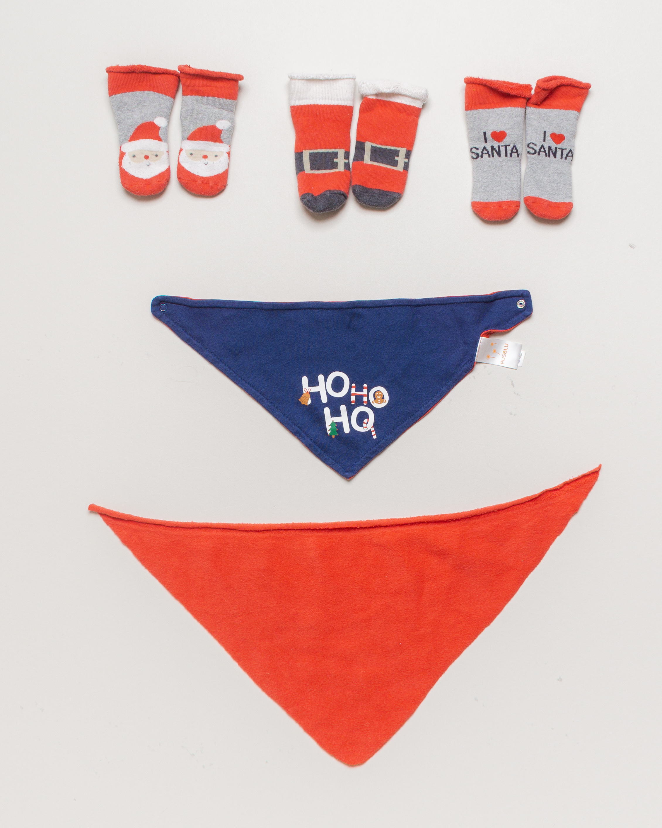 1 Set – Lätzchen Socken mit Motiv Weihnachten Xmas Weihnachtsmann rot