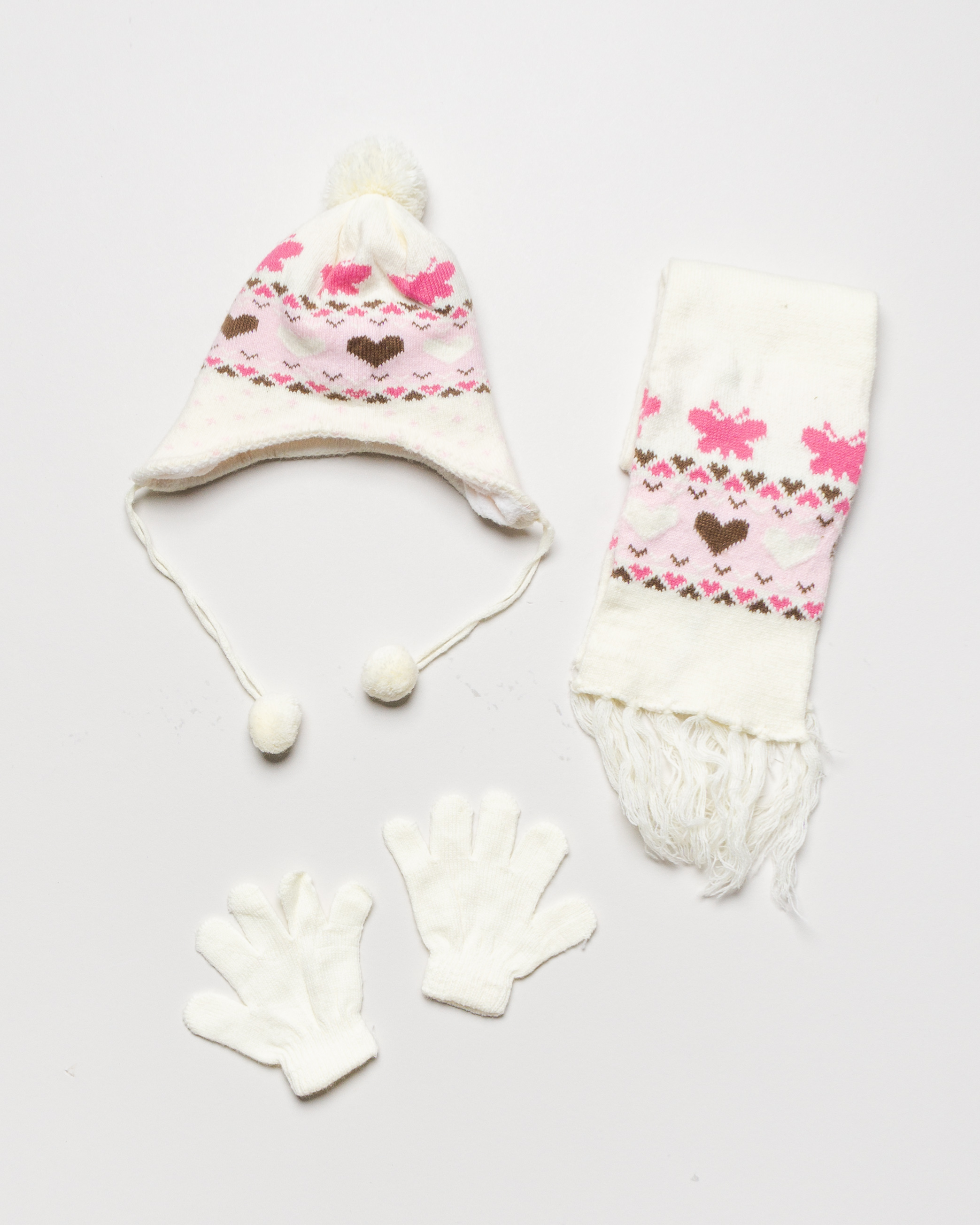 1x Mütze Handschuhe und Schal Set 74/80 – Wintermütze Winterhandschuhe weiß Herzchen rosa pink Bommel