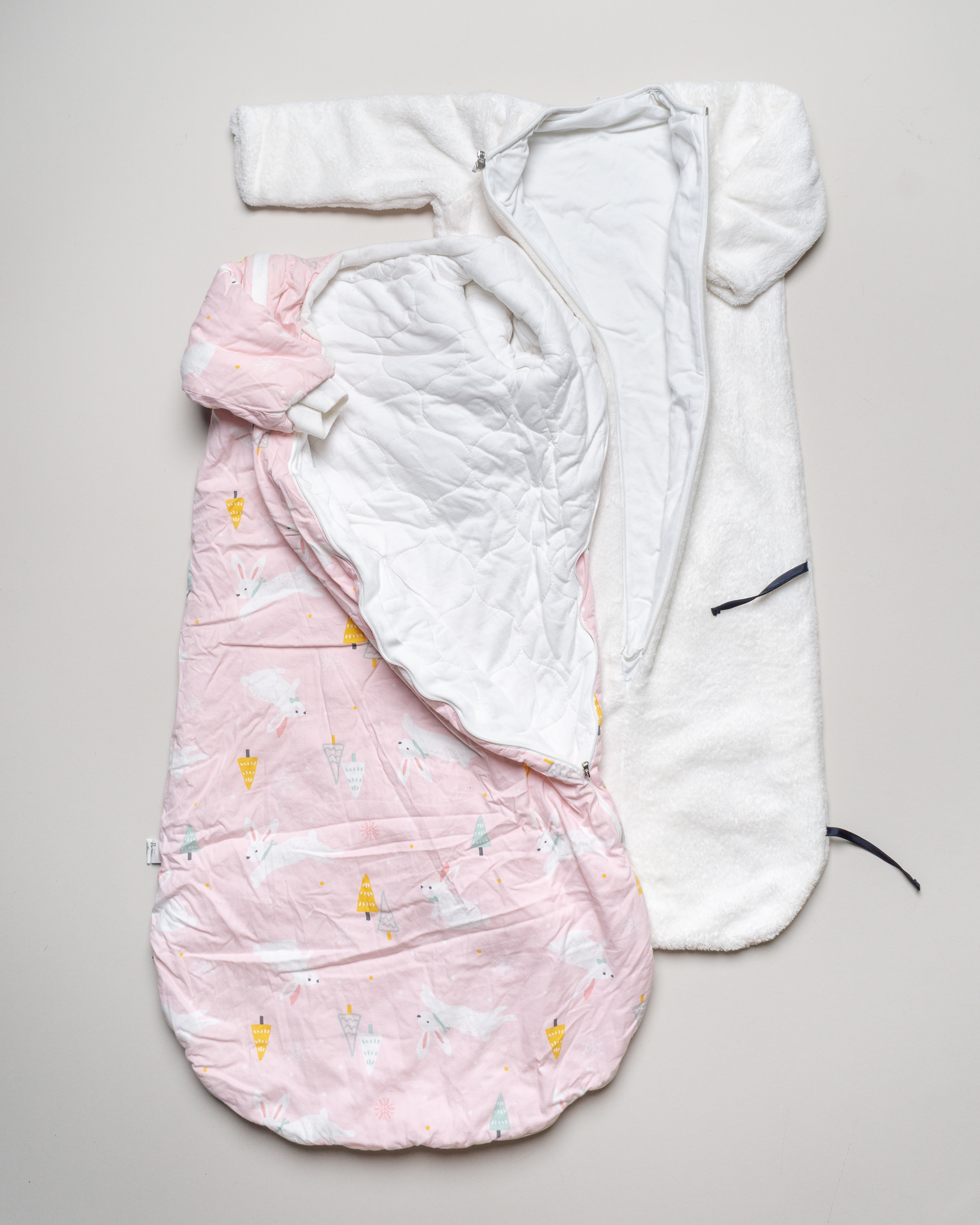 Schlafsack Gr. 110 – 1x Puckababy gefüttert mit Arm Hase Weiß Rosa