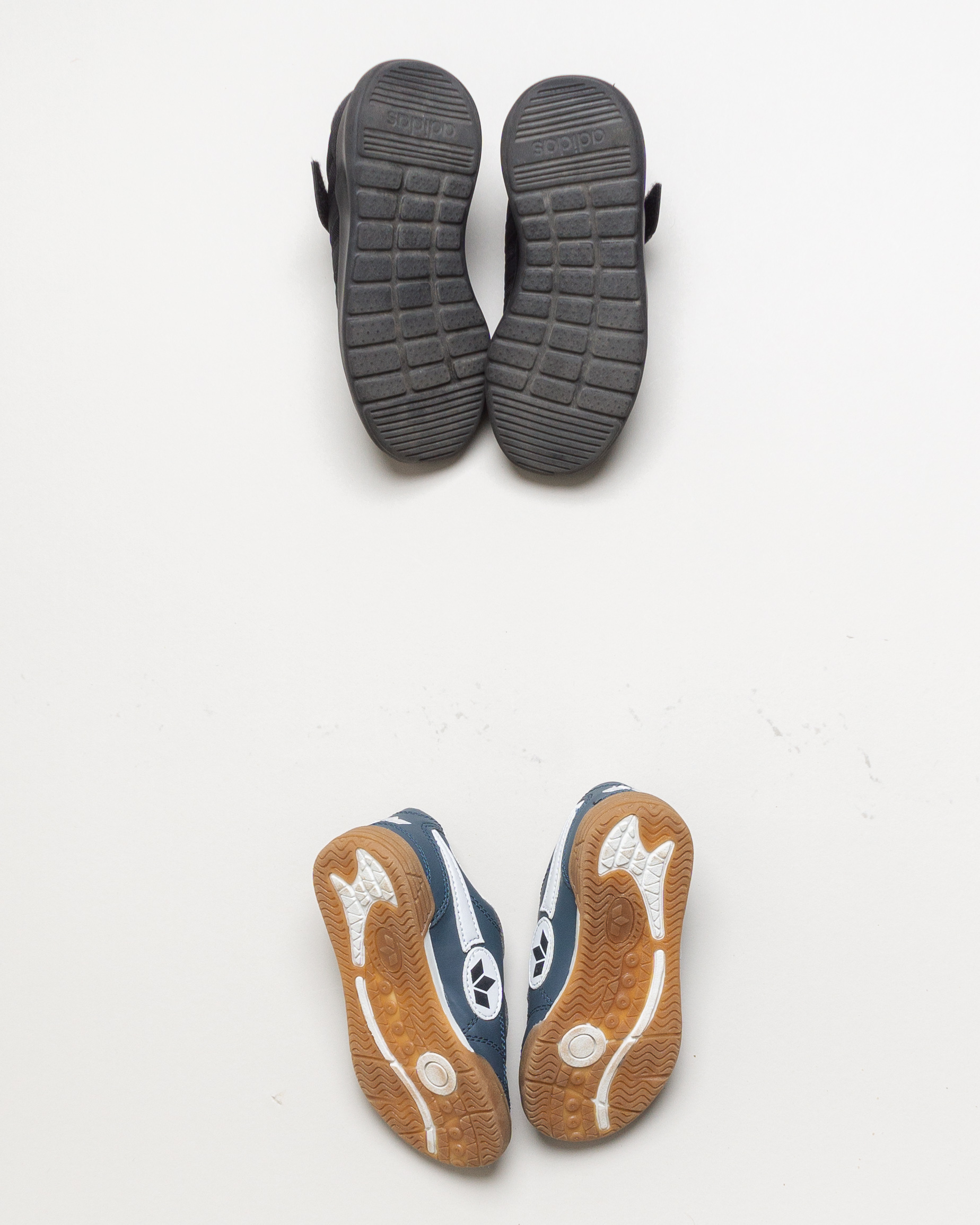 1 Paar Schuhe Gr. 28 - Schwarz Blau Lico Sport Turnschuhe