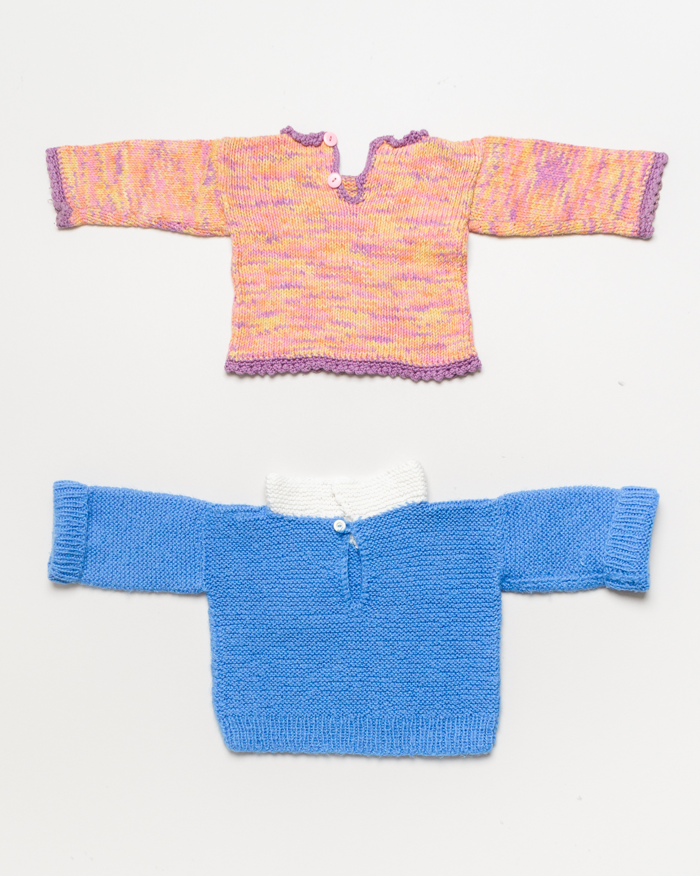 2 Oberteile Gr. 74 - handmade Pullover Strick blau orange lila Knöpfe Vintage