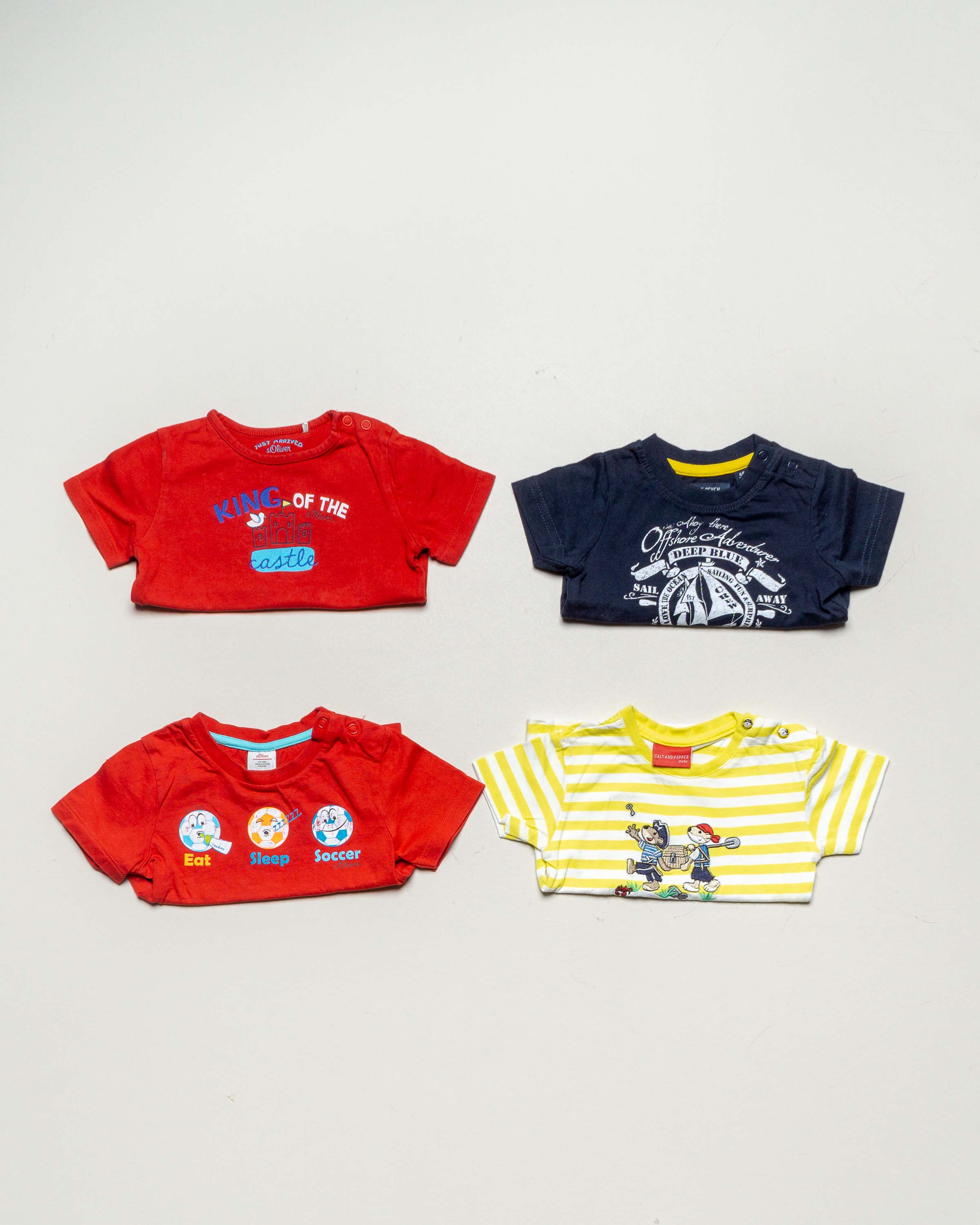 4 T-Shirts Gr. 68 – bunt – kräftige Farben Muster Mädchen Jungen Set Pack
