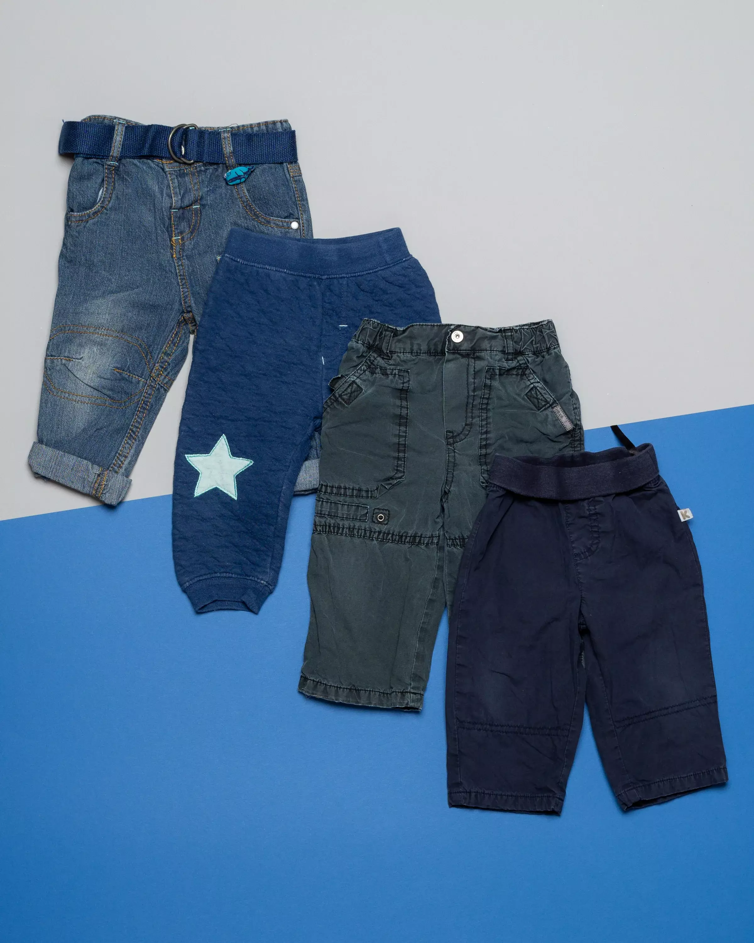 4 Hosen Gr. 74 - Jeans, Stern, blau