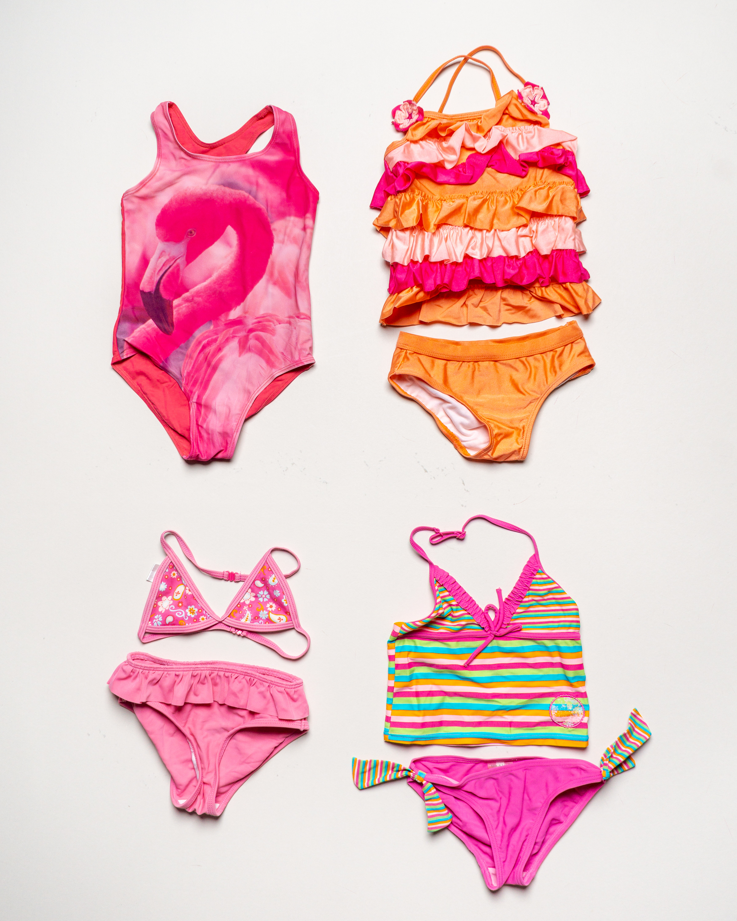 1x Badekleidung Gr. 116 – Schwimmsachen Badeanzug Bikini Rüschen Pink Orange Flamingo