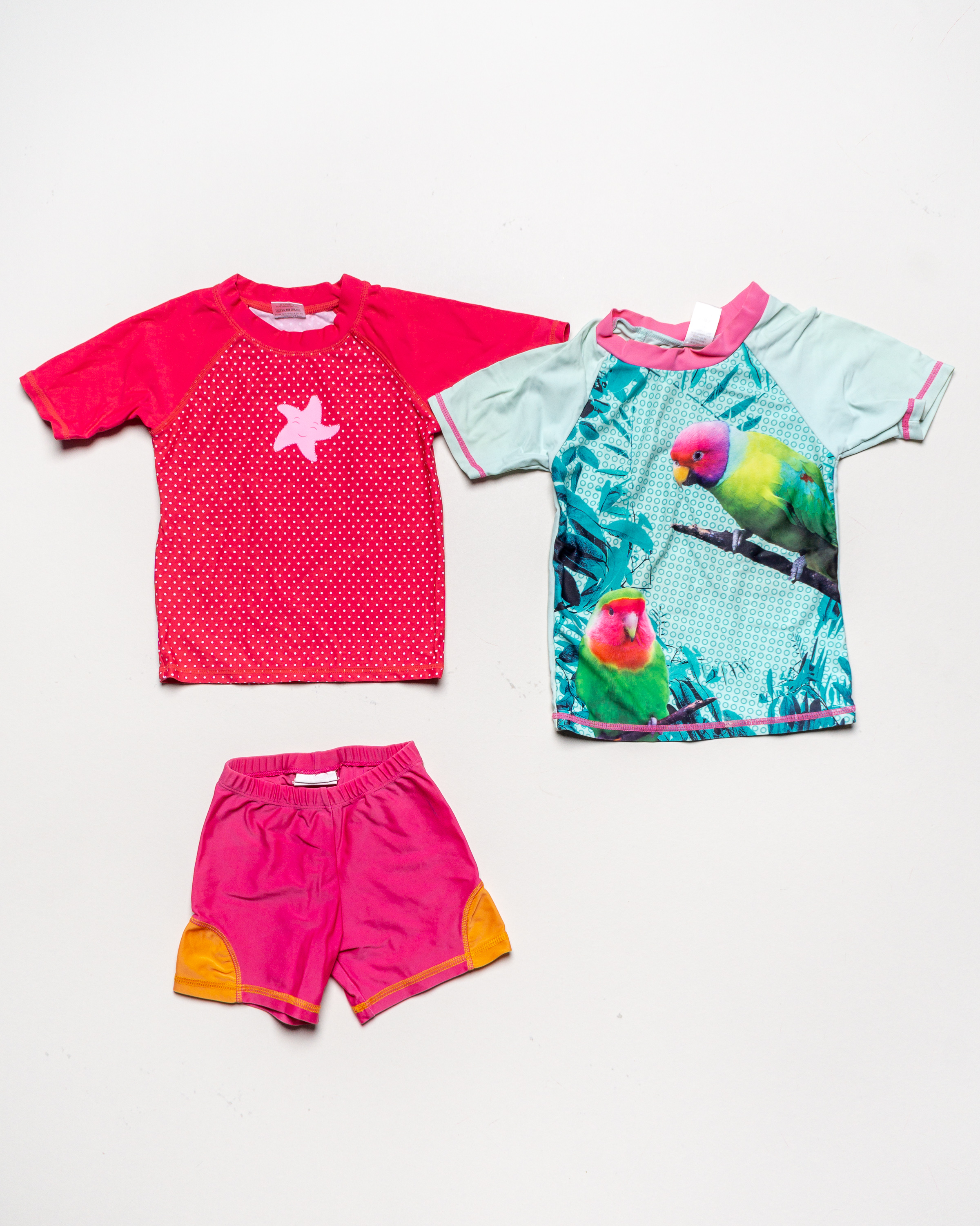 3 Teile Gr. 98/104 – UV Schutz Sonnenschutz T-Shirts Strandkleidung Baby Hose