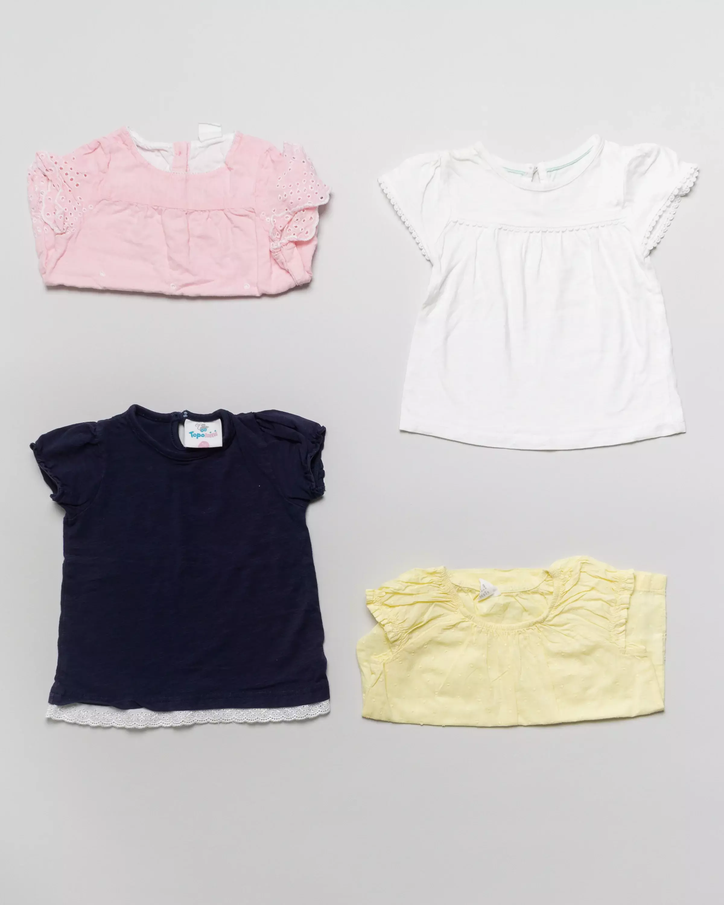 4 T-Shirts Gr. 74 – Lochspitze, Rüschen, rosa, weiß, blau, gelb, Set, Pack