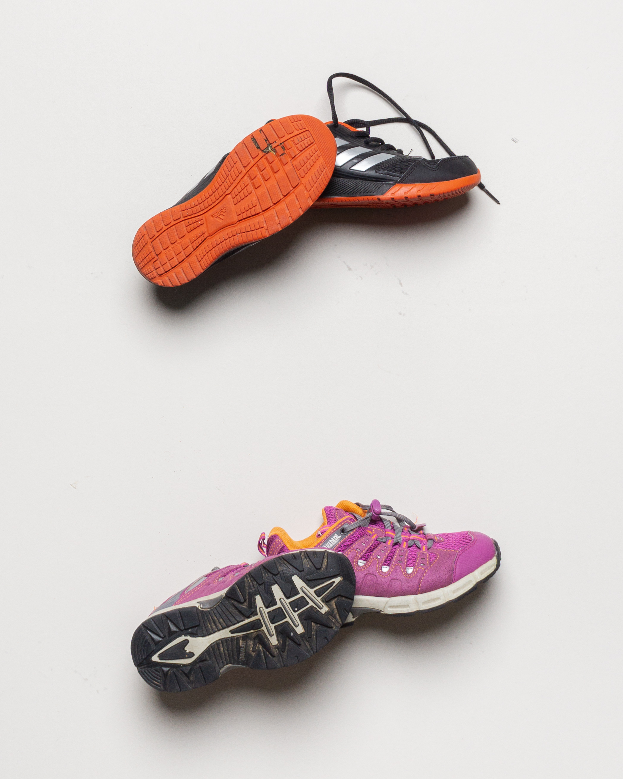 1 Paar Sportschuhe Gr. 30 – Meindl Adidas pink Wandern Sport