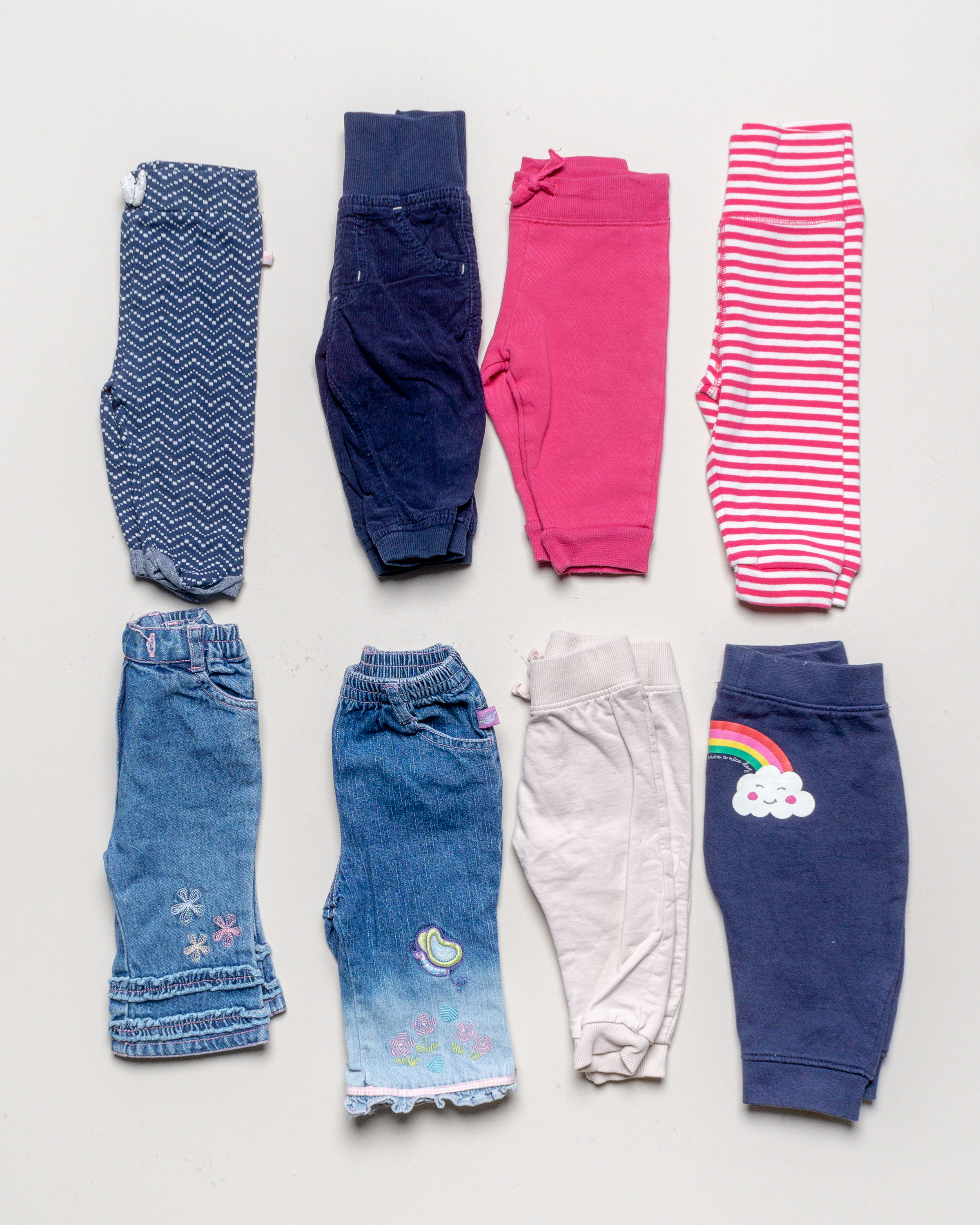 8 Hosen Gr. 62 – Regenbogen Jeans Pumphosen Leggings Jogginghose Pink Blau  Set Pack