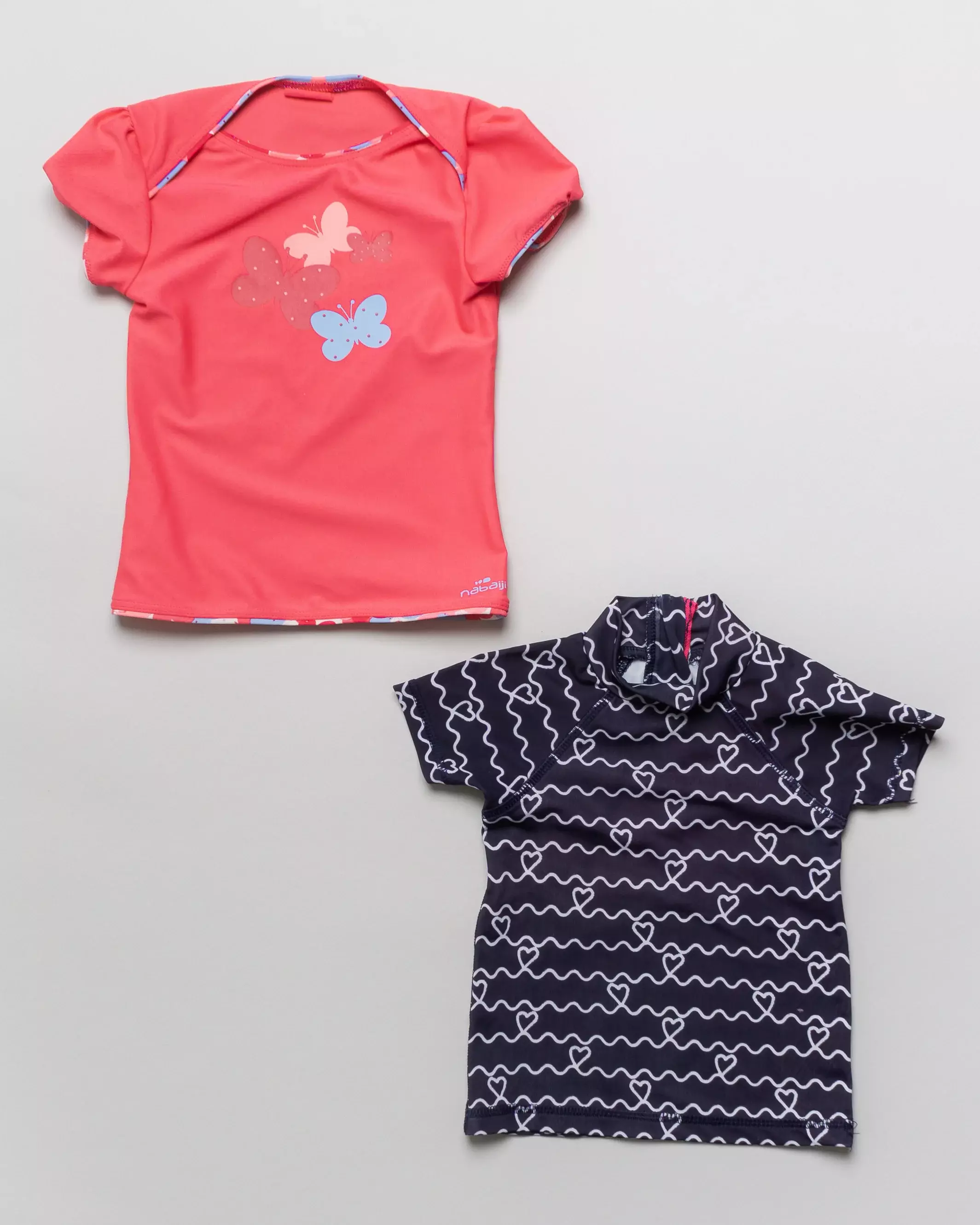 2 UV Schutz T-Shirts Gr. 74 – Strand, Schmetterlinge, Herzen, pink, blau, Set, Pack
