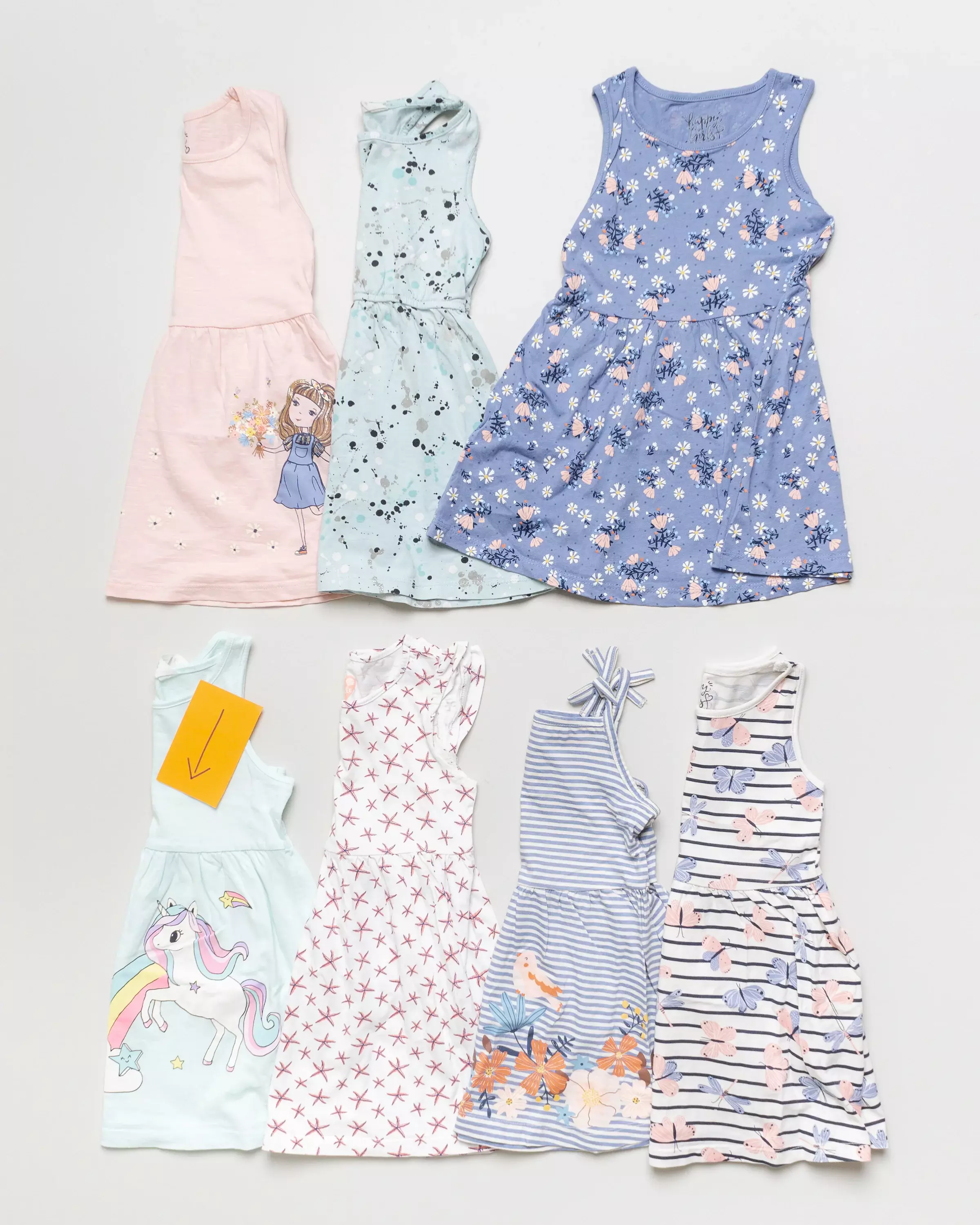 7 Kleider Gr. 92 – Trägerkleid Blumen Einhorn Seesterne Blüten Mädchen Streifen Set Pack