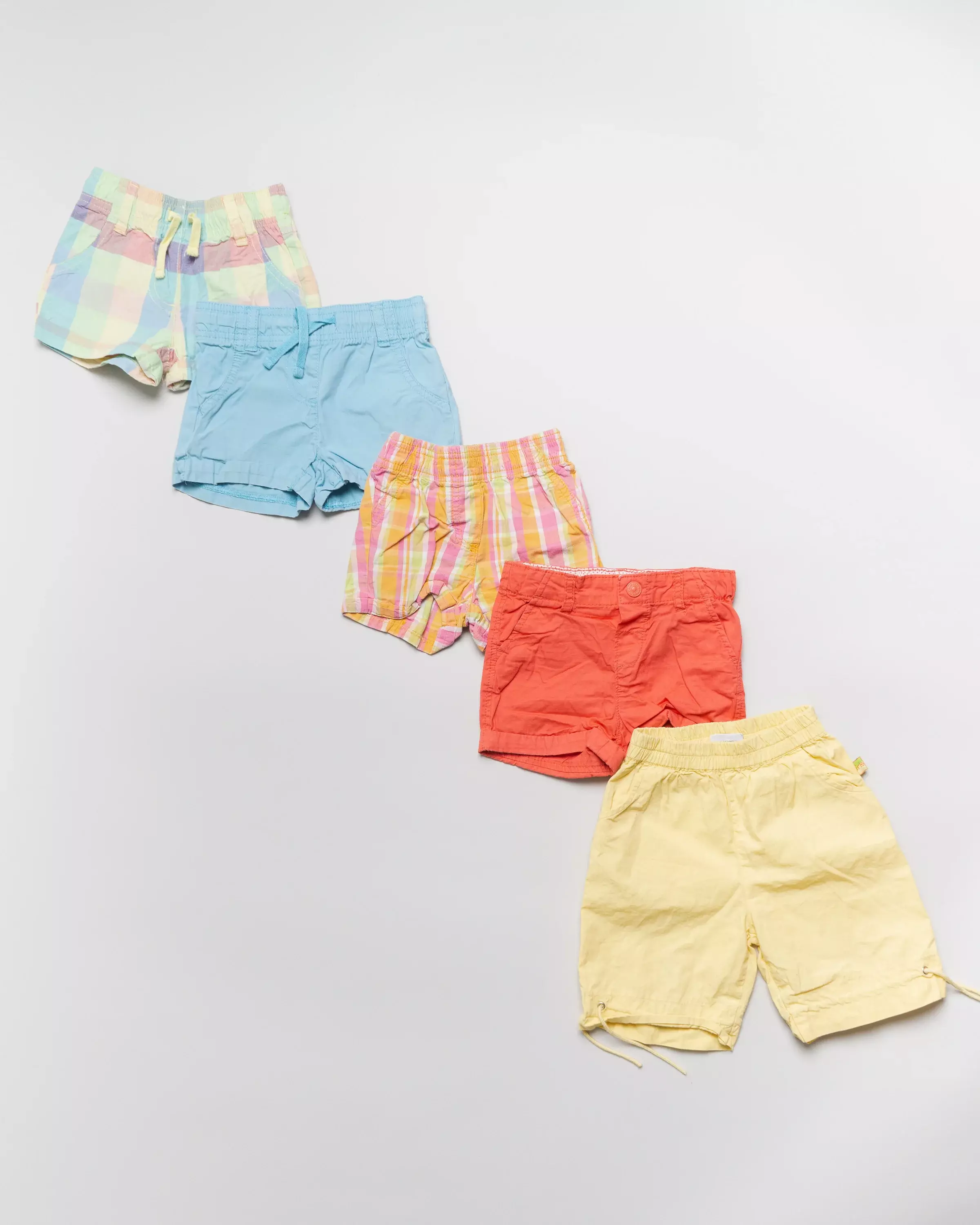 5 Shorts Gr. 86 für Unisex – Kariert, bunt, kurze Hosen gelb, blau, orange