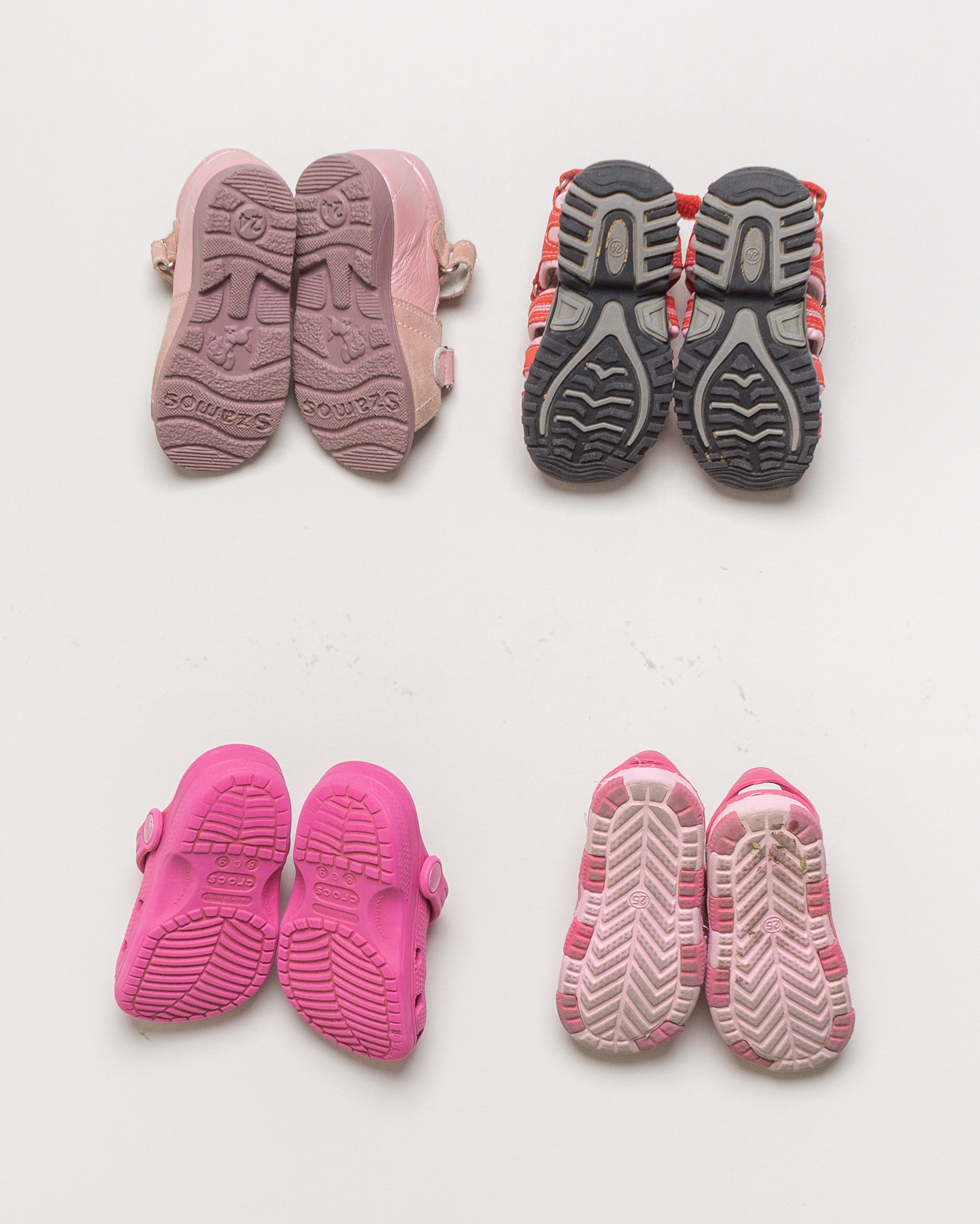 1 Paar Schuhe Gr. 24 – Sandalen Hausschuhe Rosa Wasserschuhe Klett