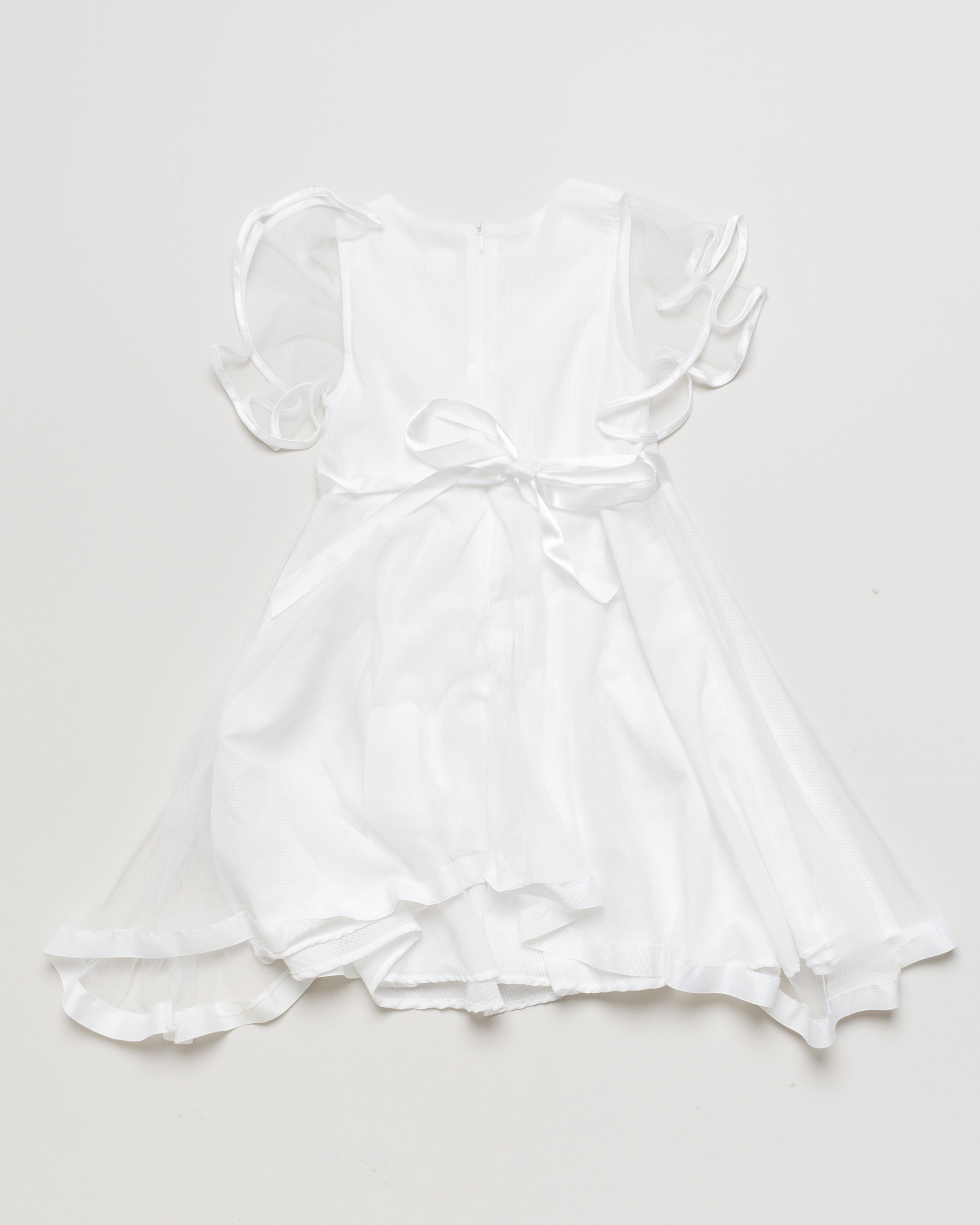1 Kleid Gr. 122-134 – weiß Rüschen Schleife Satin Kurzarm Festlich