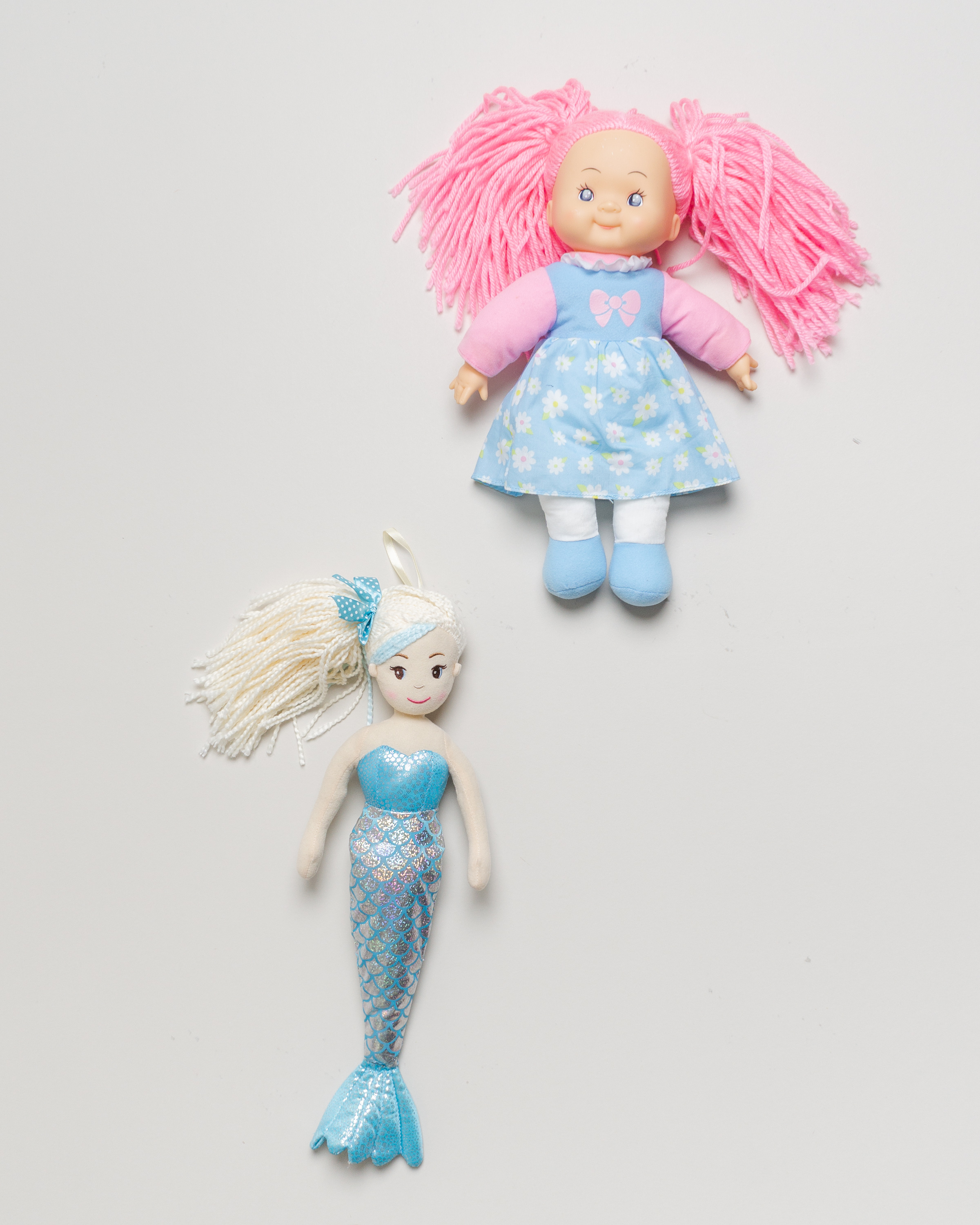 1 Puppe – Meerjungfrau Haare pink Glitzer Spielzeug