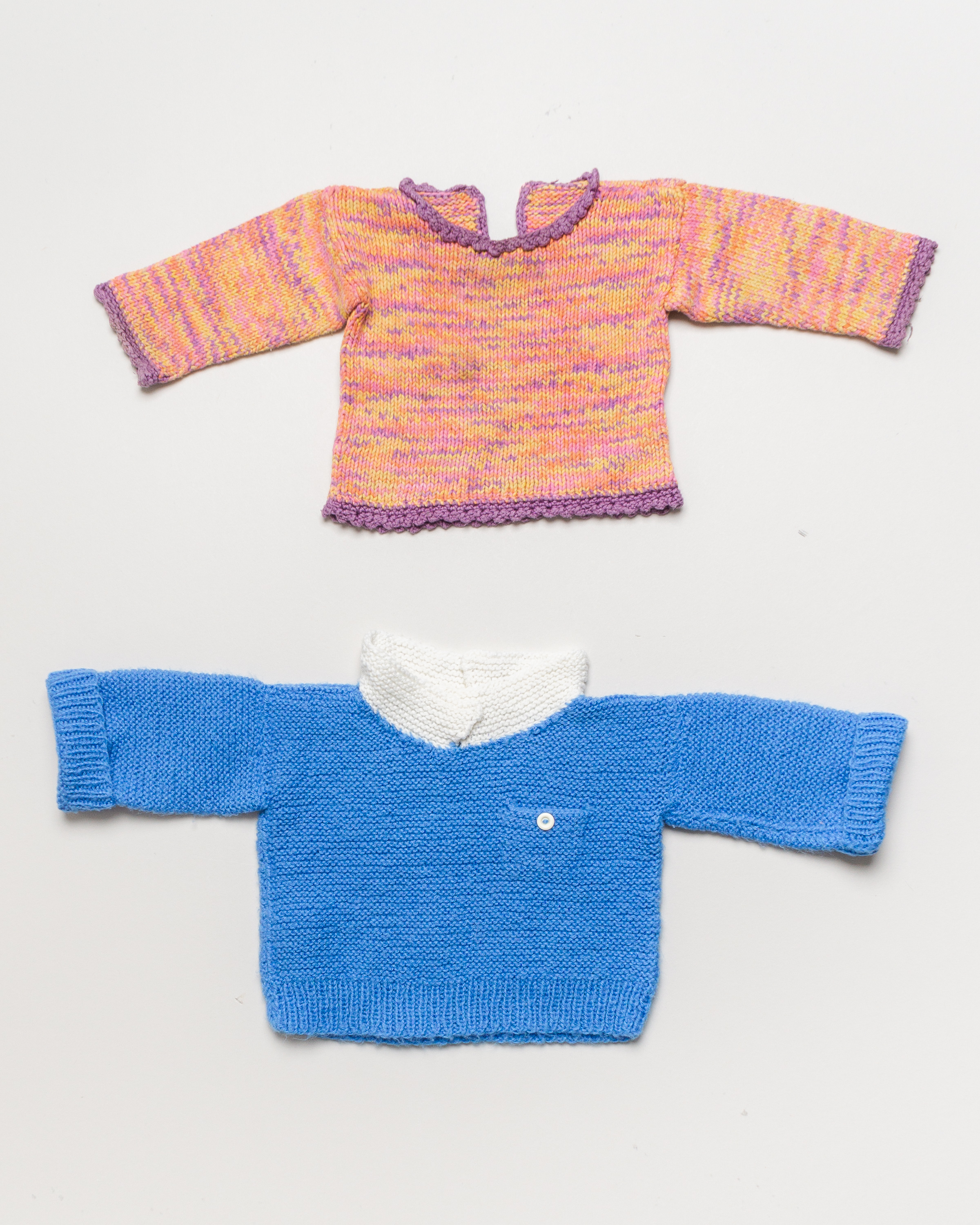 2 Oberteile Gr. 74 - handmade Pullover Strick blau orange lila Knöpfe Vintage
